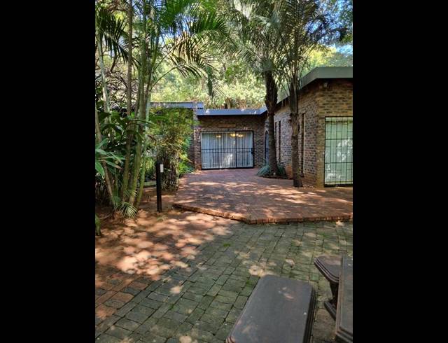 6 BEDROOM HOUSE FOR SALE IN WONDERBOOM